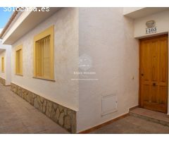 Apartamento de 2 dormitorios con balcón