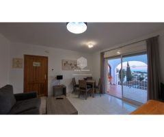 Apartamento de 2 dormitorios con balcón
