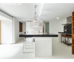 Villa mediterránea diseñada por un arquitecto con vistas panorámicas al mar en