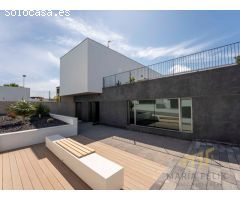 Ático en Abades, con garaje y piscina, en el Residencial Ancor II, moderno,