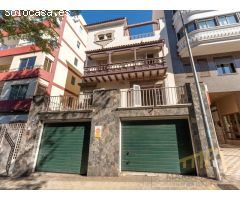 Chalet independiente en pleno centro de Santa Cruz