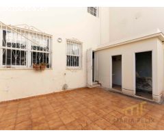 Chalet independiente en pleno centro de Santa Cruz