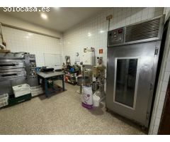 SE TRASPASA HORNO OBRADOR
