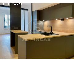 Piso en venta en calle de Tamarit Totalmente reformado