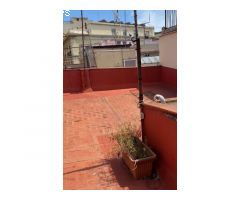 Piso con terraza privada en el gótico listo para entrar a vivir