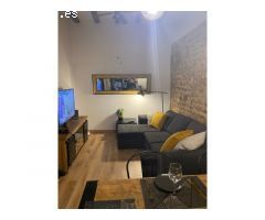 Piso con terraza privada en el gótico listo para entrar a vivir