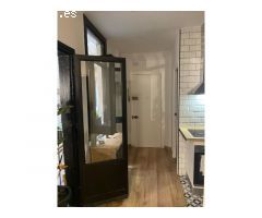 Piso con terraza privada en el gótico listo para entrar a vivir