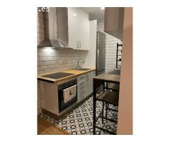 Piso con terraza privada en el gótico listo para entrar a vivir