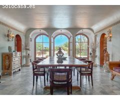 Impecable villa familiar con impresionantes vistas a la montaña y al campo de