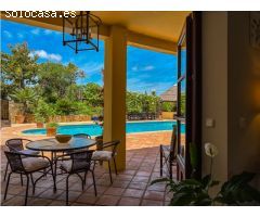 Impecable villa familiar con impresionantes vistas a la montaña y al campo de
