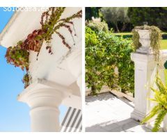 Villa de Estilo Andaluz con Gran Jardín en Sotogrande