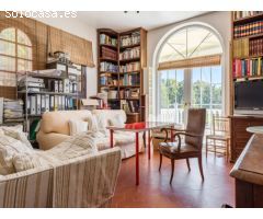 Villa de Estilo Andaluz con Gran Jardín en Sotogrande
