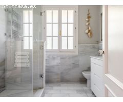 Villa de Estilo Andaluz con Gran Jardín en Sotogrande