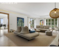Villa en Venta en Sotogrande Zona F - 5 Dormitorios, Estilo Andaluz con Toques