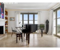 Villa en Venta en Sotogrande Zona F - 5 Dormitorios, Estilo Andaluz con Toques