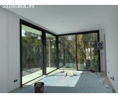 Villa contemporánea en construcción en un entorno muy bonitos de Sotogrande Alto