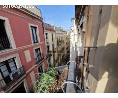 Ático de Ensueño en el Corazón del Barrio Gótico con terraza