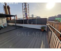 Ático de Ensueño en el Corazón del Barrio Gótico con terraza