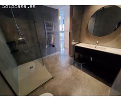 Ático Exclusivo en una Antigua Fábrica de Joyería con Terraza Privada