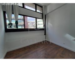 Ático Exclusivo en una Antigua Fábrica de Joyería con Terraza Privada