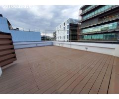 Ático Exclusivo en una Antigua Fábrica de Joyería con Terraza Privada