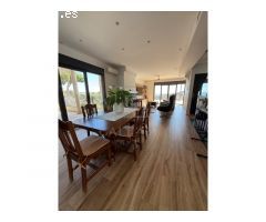 ESPECTACULAR CASA EN CALDETES