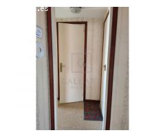 Piso alto para reformar en el centro de Barcelona