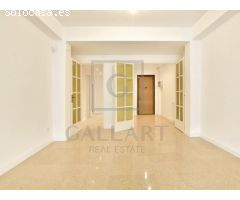 Luminoso y tranquilo piso de 5 habitaciones en el Eixample