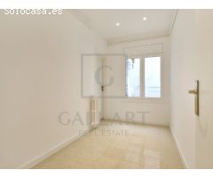 Luminoso y tranquilo piso de 5 habitaciones en el Eixample