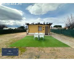 Terreno llano con casita en Urbanización Las Colinas, El Casar.