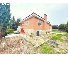Chalet independiente en una planta en urbanización El Coto, El Casar