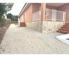 Chalet independiente en una planta en urbanización El Coto, El Casar