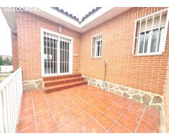 Chalet independiente en una planta en urbanización El Coto, El Casar