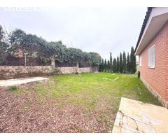 Chalet independiente en una planta en urbanización El Coto, El Casar