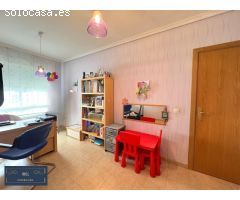 Chalet adosado con dormitorio en planta baja en Azuqueca de Henares.