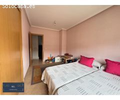 Chalet adosado con dormitorio en planta baja en Azuqueca de Henares.