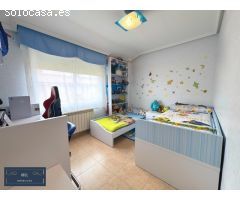 Chalet adosado con dormitorio en planta baja en Azuqueca de Henares.