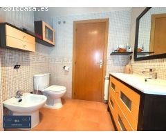 Chalet adosado con dormitorio en planta baja en Azuqueca de Henares.