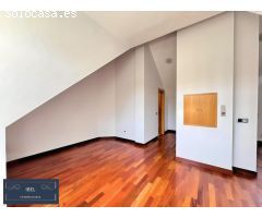 Chalet independiente en urbanización El Coto.