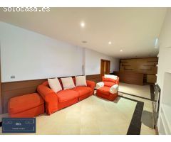 Chalet independiente en urbanización El Coto.