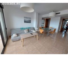 SE ALQUILA APARTAMENTO EN LA ZONA DE LA CURVA