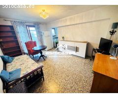 Apartamento en primera linea de playa con vistas a la playa y a la montaña