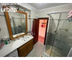 PISO EN VENTA CON VISTAS AL MAR EN BENALMADENA