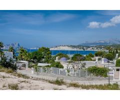 PARCELA CON VISTAS SOBRE EL PUERTO DEPORTIVO DE MORAIRA CON VISTAS AL MAR GEORGEUS