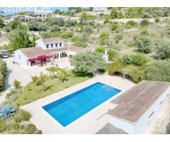 FANTÁSTICA FINCA CON PRECIOSAS VISTAS Y TRANQUILIDAD EN BENISSA