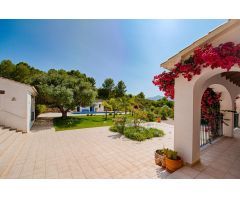 FANTÁSTICA FINCA CON PRECIOSAS VISTAS Y TRANQUILIDAD EN BENISSA