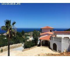 Villa para reformar con helipuerto y vista al mar y montaña en Las Rotas, Denia
