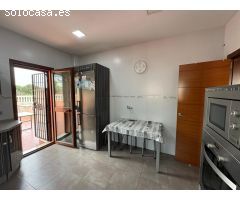 ESTUPENDO CHALET CON OFICINA Y 14 GARAJES