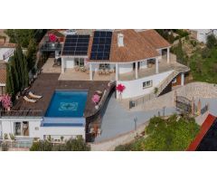 ESPECTACULAR VILLA EN MIJAS