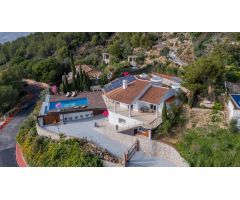 ESPECTACULAR VILLA EN MIJAS